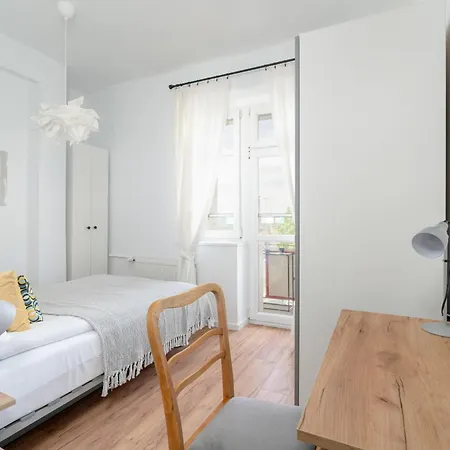 Konarskiego Apartament Blisko Jeziora Maltanskiego By Renters Apartament *