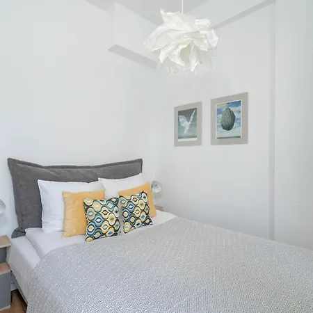 Konarskiego Apartament Blisko Jeziora Maltanskiego By Renters Apartament *