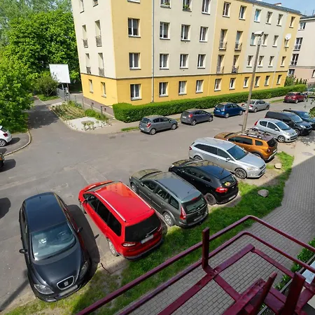 Konarskiego Apartament Blisko Jeziora Maltanskiego By Renters Apartament